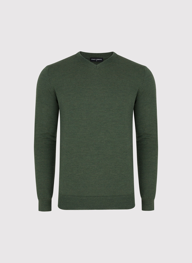 Žalios spalvos vilnonis megztinis