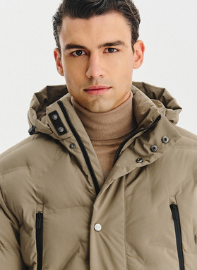 Smėlinė žieminė vyriška striukė