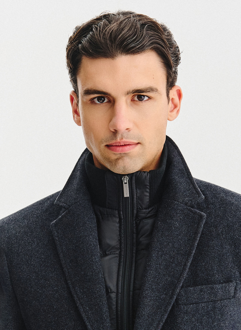 Grafito spalvos vyriškas lietpaltis su nusegama apykakle