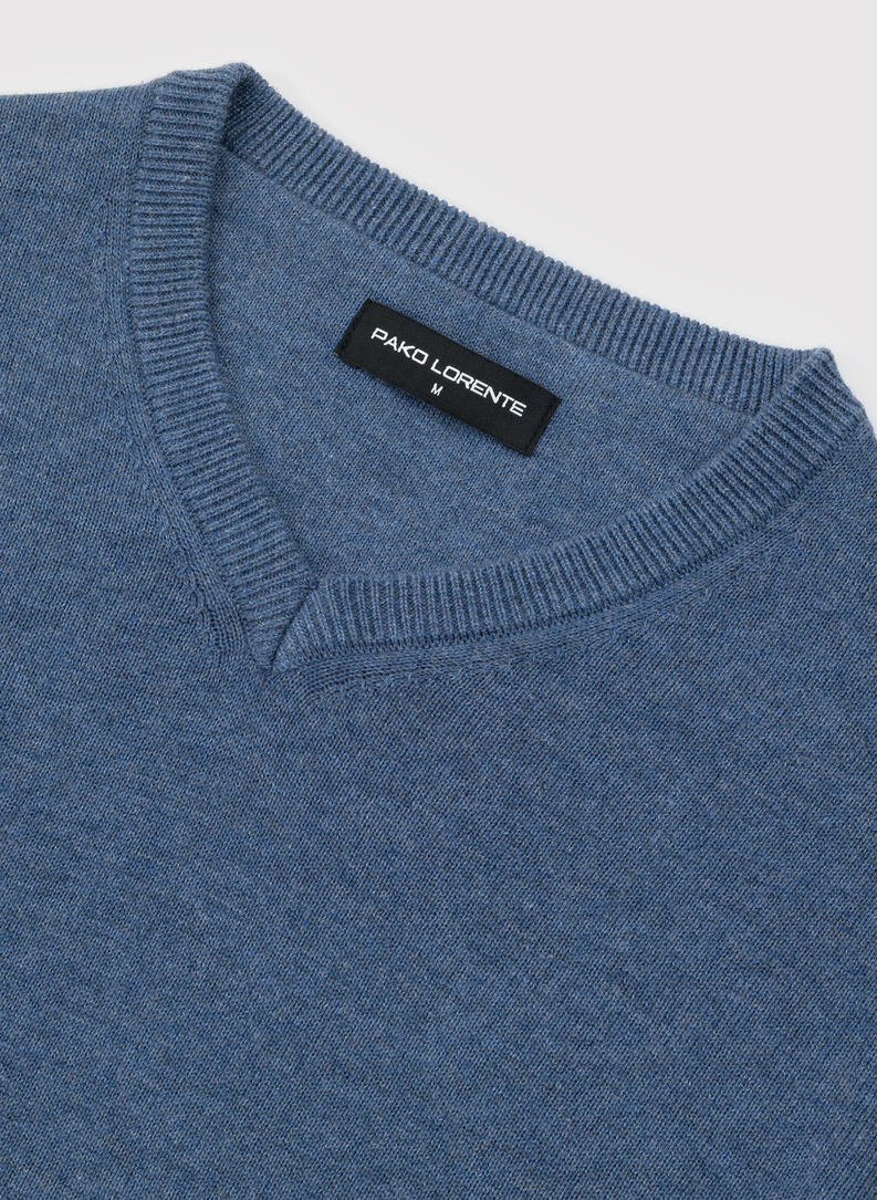 Vyriškas megztinis V apykakle