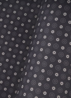 Grafito spalvos kišeninė nosinaitė mikroraštu