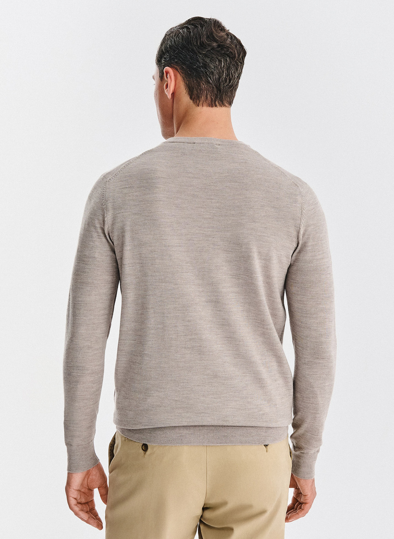 Smėlinės spalvos vilnonis megztinis