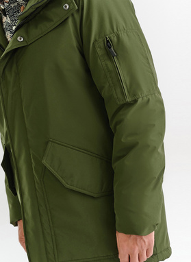 Žieminė žalios spalvos striukė su gobtuvu