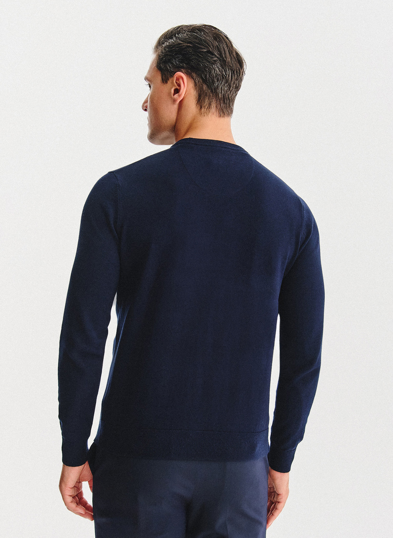 Tamsiai mėlynas medvilninis megztinis su kašmyru