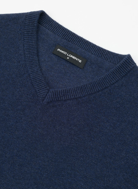 Vyriškas megztinis V apykakle