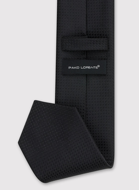 Juodas vyriškas kaklaraištis