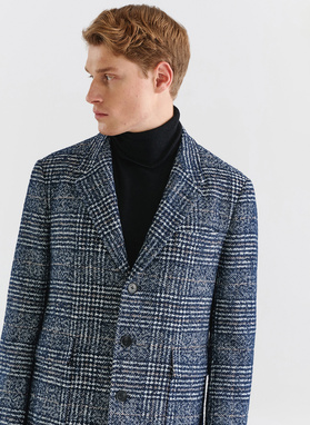 Tamsiai mėlynas languotas vyriškas lietpaltis