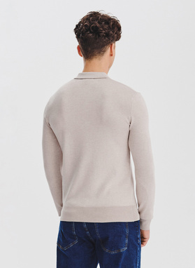 Smėlinės spalvos polo megztinis