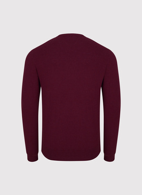 Tamsiai raudonas vyriškas megztinis su V apykakle