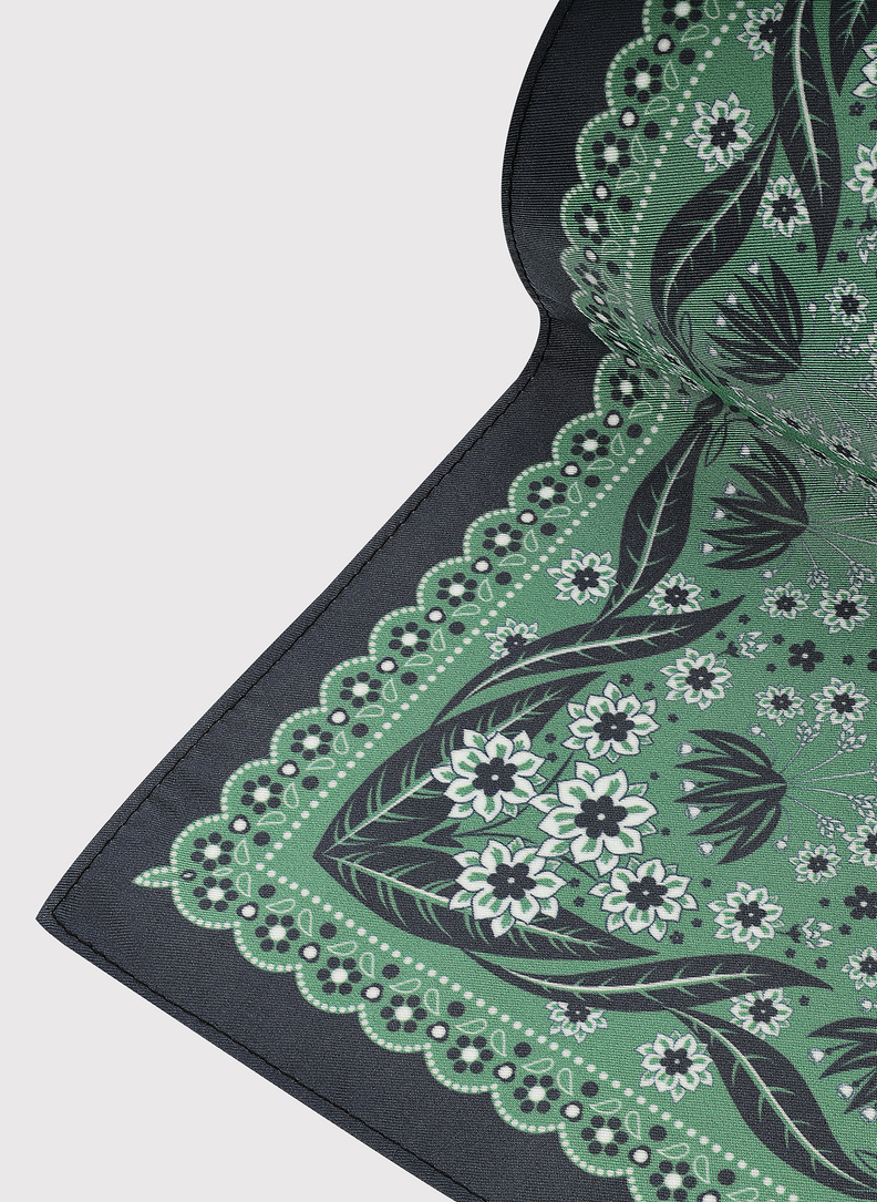 Žalia kišeninė nosinaitė gėlių raštu