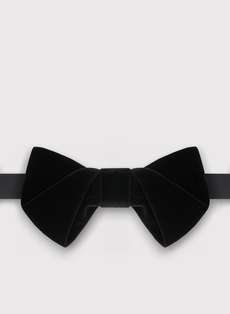 Juoda vyriška peteliškė