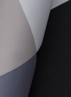 Kišeninė nosinaitė pilkų atspalvių kvadratais