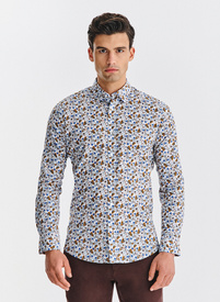 Balti gėlėti marškiniai