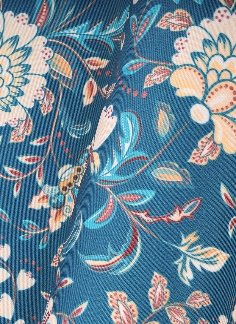 Mėlyna kišeninė nosinaitė gėlių raštu