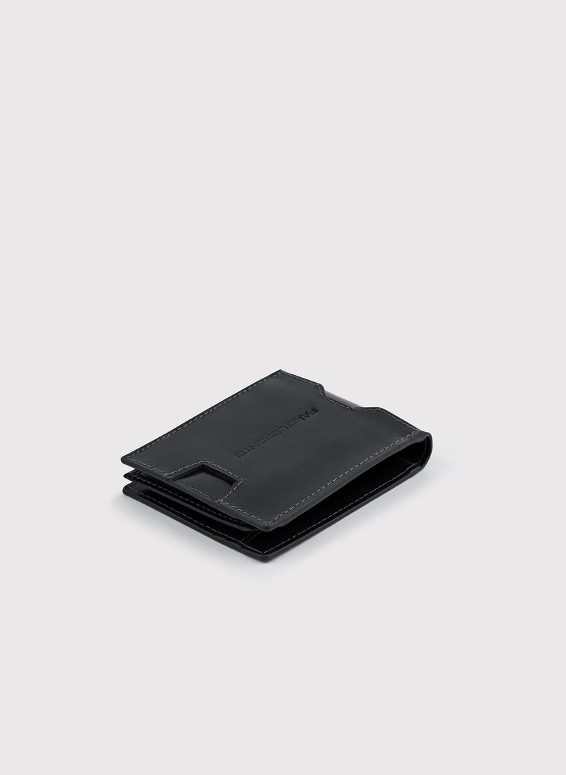 Juoda odinė vyriška piniginė su banknotų spaustuku