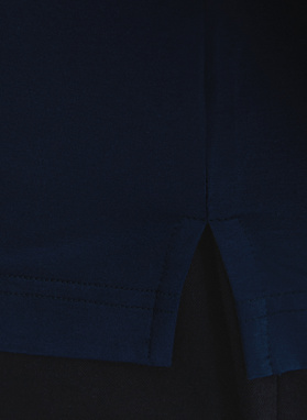 Tamsiai mėlyni trikotažiniai marškiniai