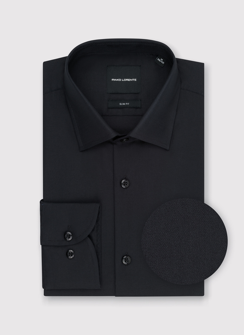 Juodi vyriški marškiniai