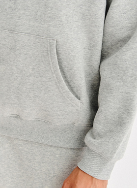 Pilkas treninginis bluzonas su gobtuvu