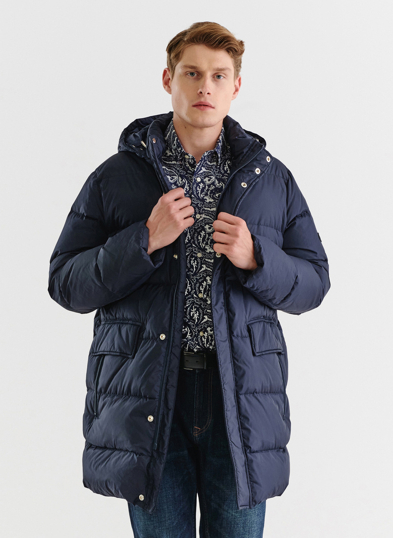 Tamsiai mėlyna ilga dygsniuota striukė