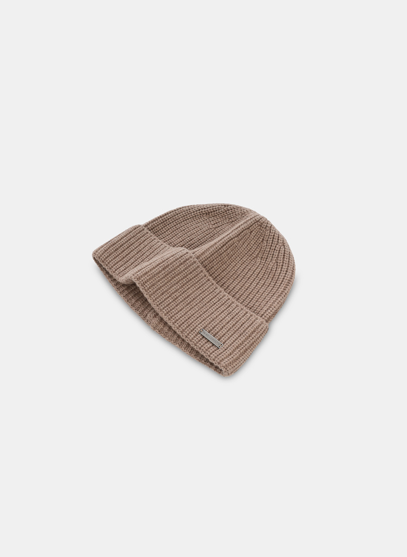 Rusva vilnonė vyriška kepurė