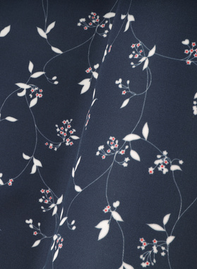 Tamsiai mėlyna kišeninė nosinaitė su gėlėmis