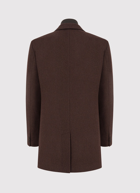 Rudas vyriškas lietpaltis su nusegama apykakle