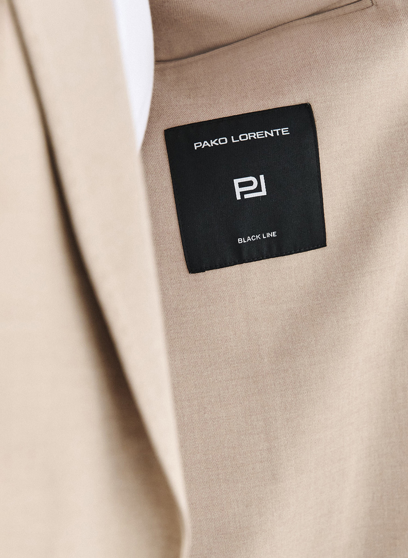 Smėlinis vyriškas švarkas