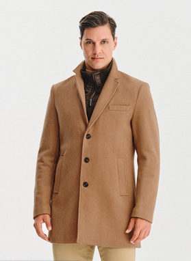 Smėlinis vyriškas lietpaltis su nusegama apykakle