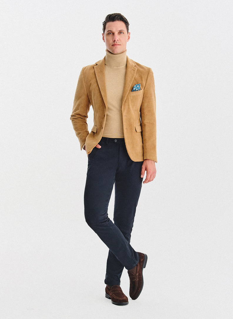 Smėlinis kordinio velveto vyriškas švarkas