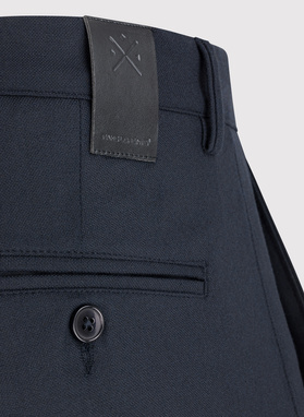 Tamsiai mėlynos spalvos vyriškos laisvalaikio kelnės