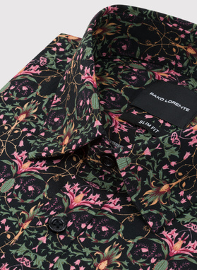 Juodi marškiniai spalvotomis gėlėmis