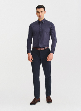 Tamsiai mėlyni gėlėti marškiniai