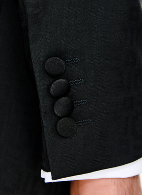 Juodas smokingo švarkas