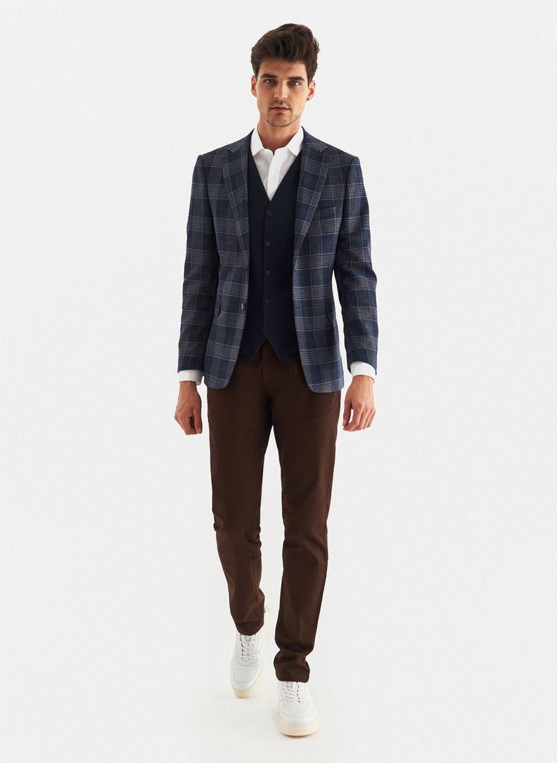 Tamsiai mėlynas languotas vyriškas laisvalaikio švarkas