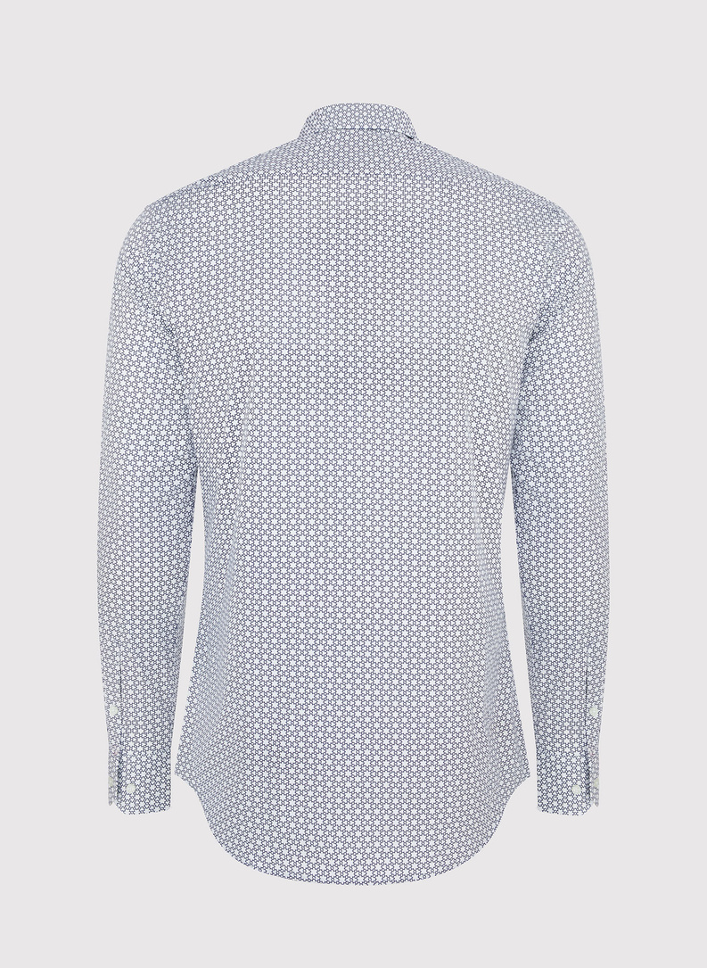 Balti vyriški marškiniai tamsiai mėlynu raštu