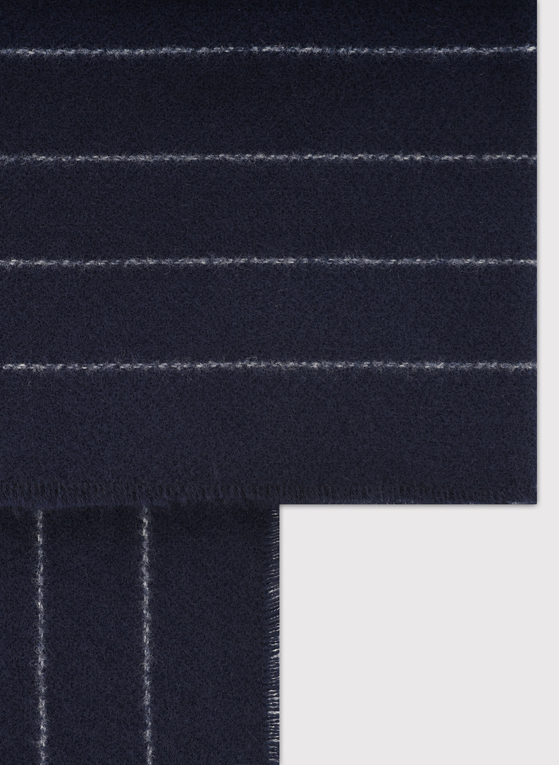 Tamsiai mėlynas šalikas juostelėmis