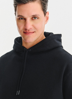 Juodas vyriškas treningas su bluzonu su gobtuvu