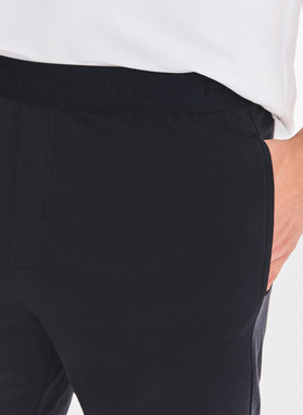 Baltai juoda vyriška pižama su medvilne