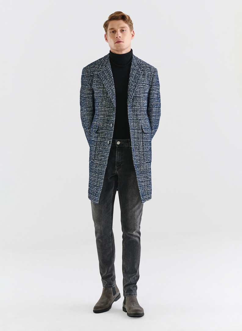 Tamsiai mėlynas languotas vyriškas lietpaltis