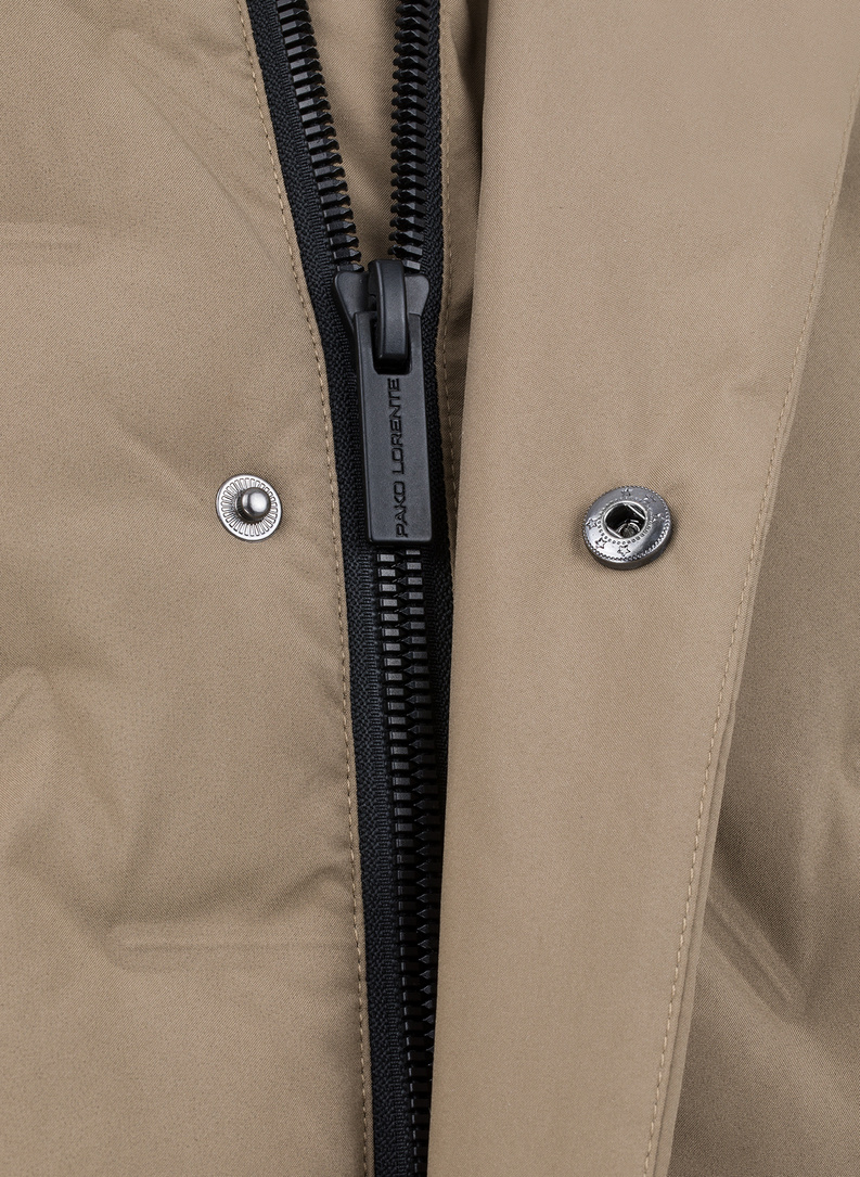 Smėlinė žieminė vyriška striukė