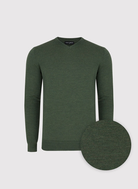 Žalios spalvos vilnonis megztinis