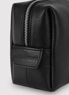 Vyriška vieno skyrelio kosmetinė