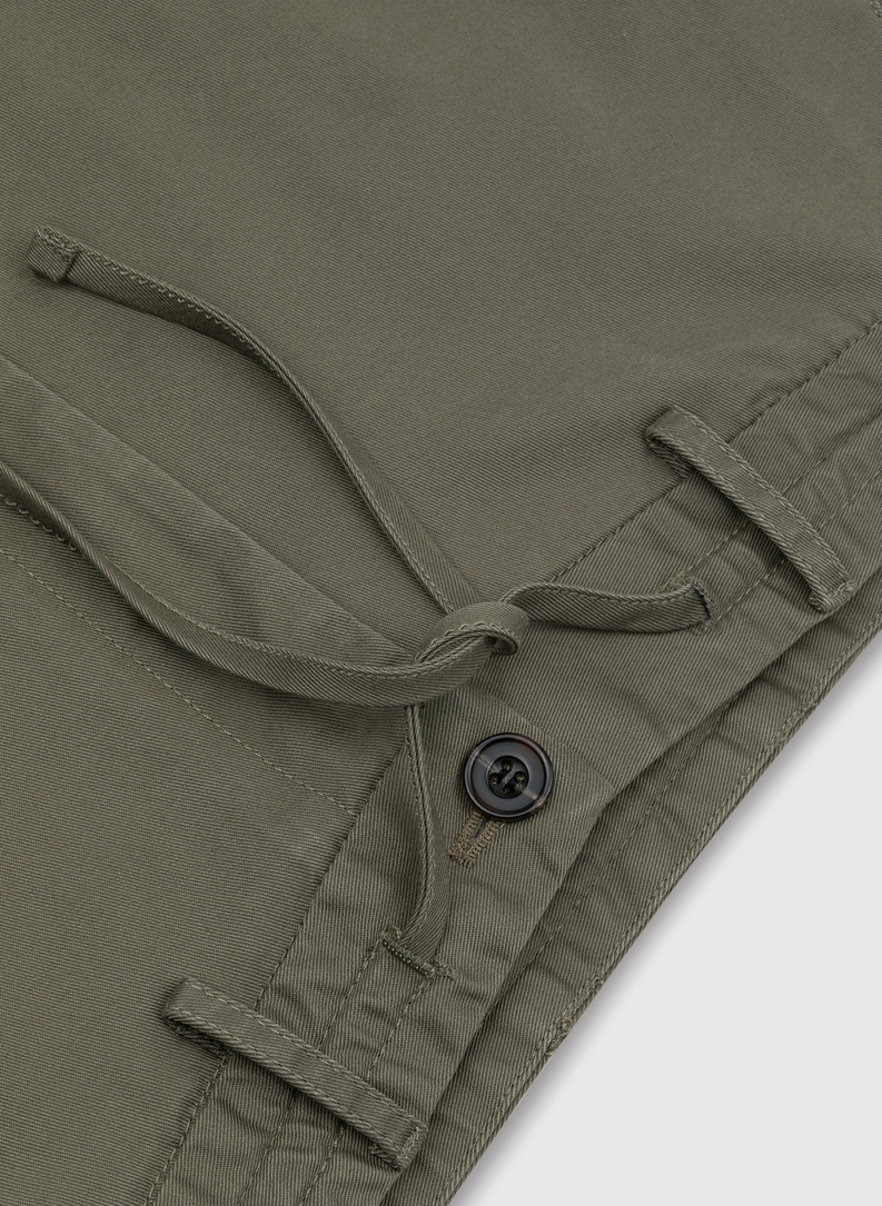 Žali vyriški šortai be raštų