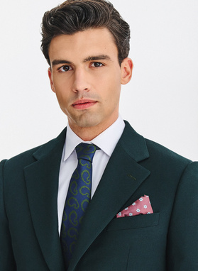 Žalias vyriškas kostiumas