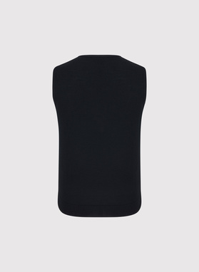 Berankovis su V apykakle