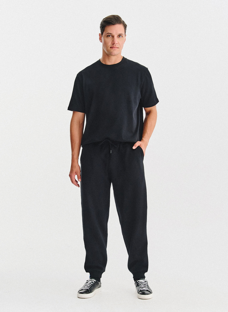 Juodi didžiulio dydžio T marškinėliai