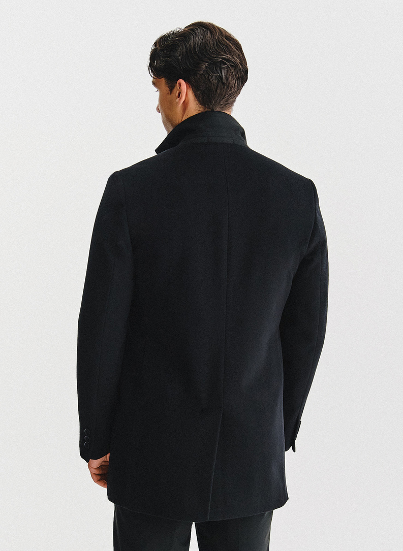 Juodas vyriškas lietpaltis su vilna