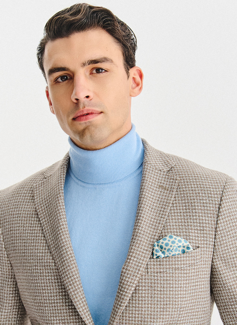 Šviesiai rudas švarkas smulkiais langeliais