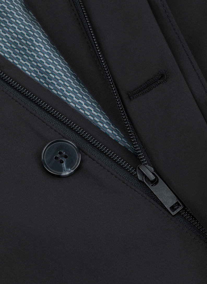 Juodas demisezoninis vyriškas lietpaltis