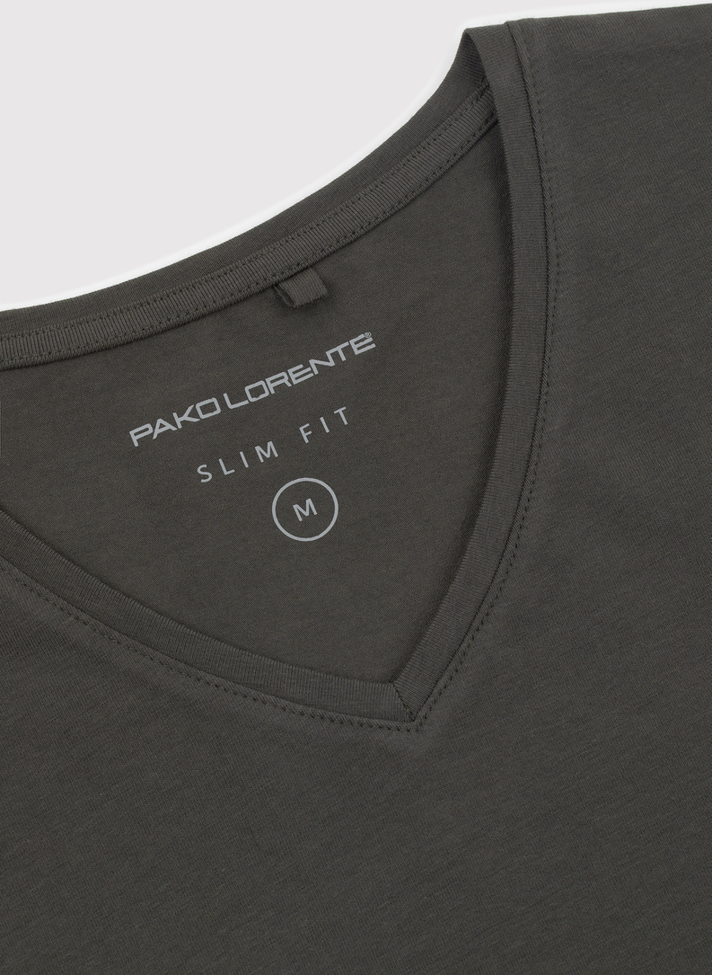 Žali T marškinėliai su V iškirpte be raštų